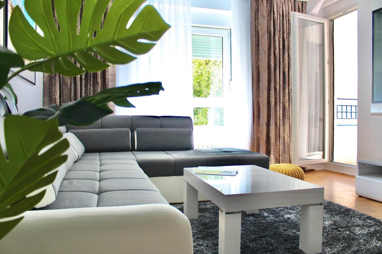 Ramonda - New Belgrade Apartment ภายนอก รูปภาพ