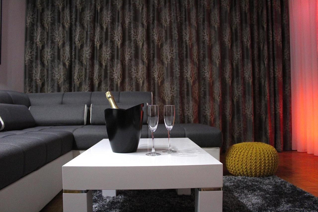 Ramonda - New Belgrade Apartment ภายนอก รูปภาพ
